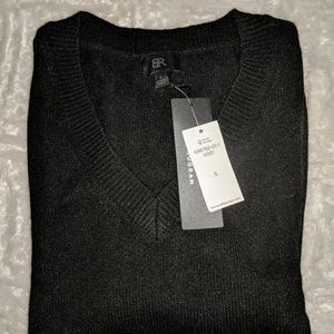 NWT Banana Republic Mens V-neck sweater in Black